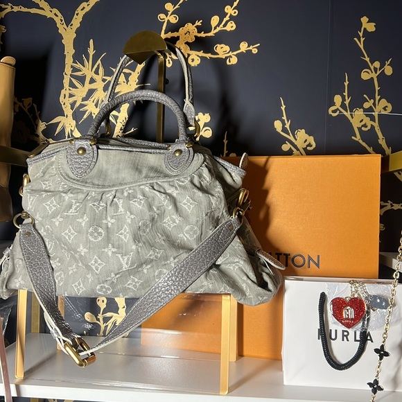 Meet your Posher, Erica - Picture 10 of 12